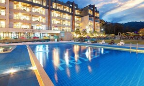 Seasonal outdoor pool - Elijah Resort (Incheon)