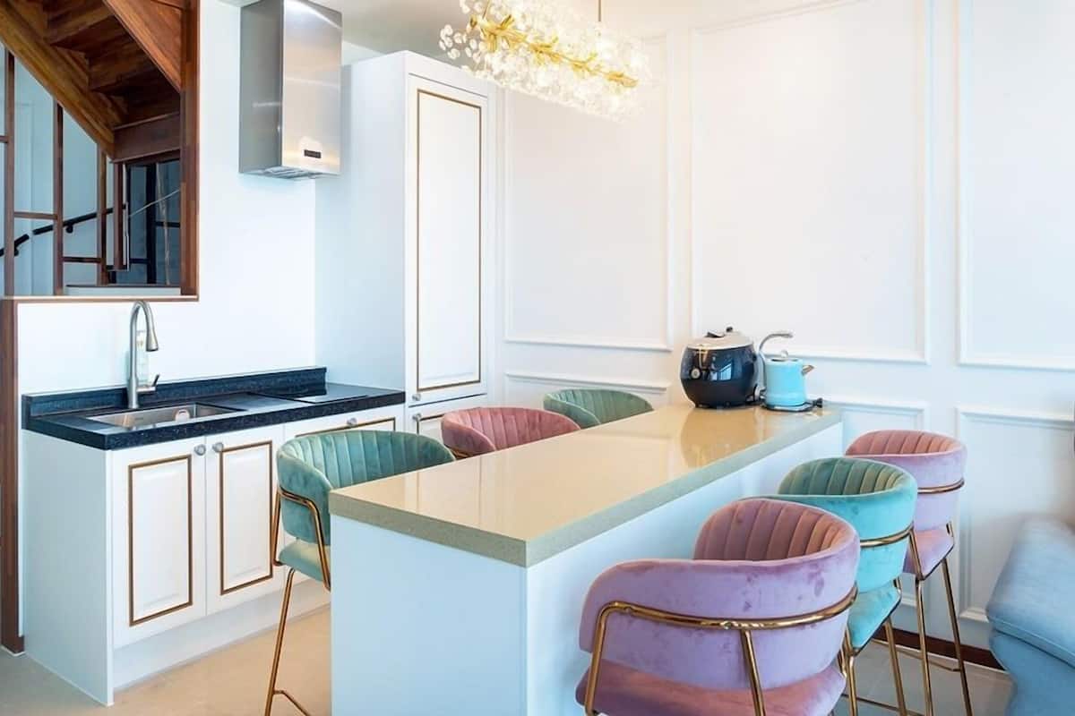 2 bedrooms, individually decorated, individually furnished, free WiFi