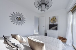 1 chambre, fer et planche à repasser, Wi-Fi, draps fournis