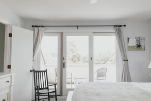 2 bedrooms, desk, iron/ironing board, travel cot - Sunset Villa Across the Street from Beach & Walk to Pool / Golf
 (Johns Island)