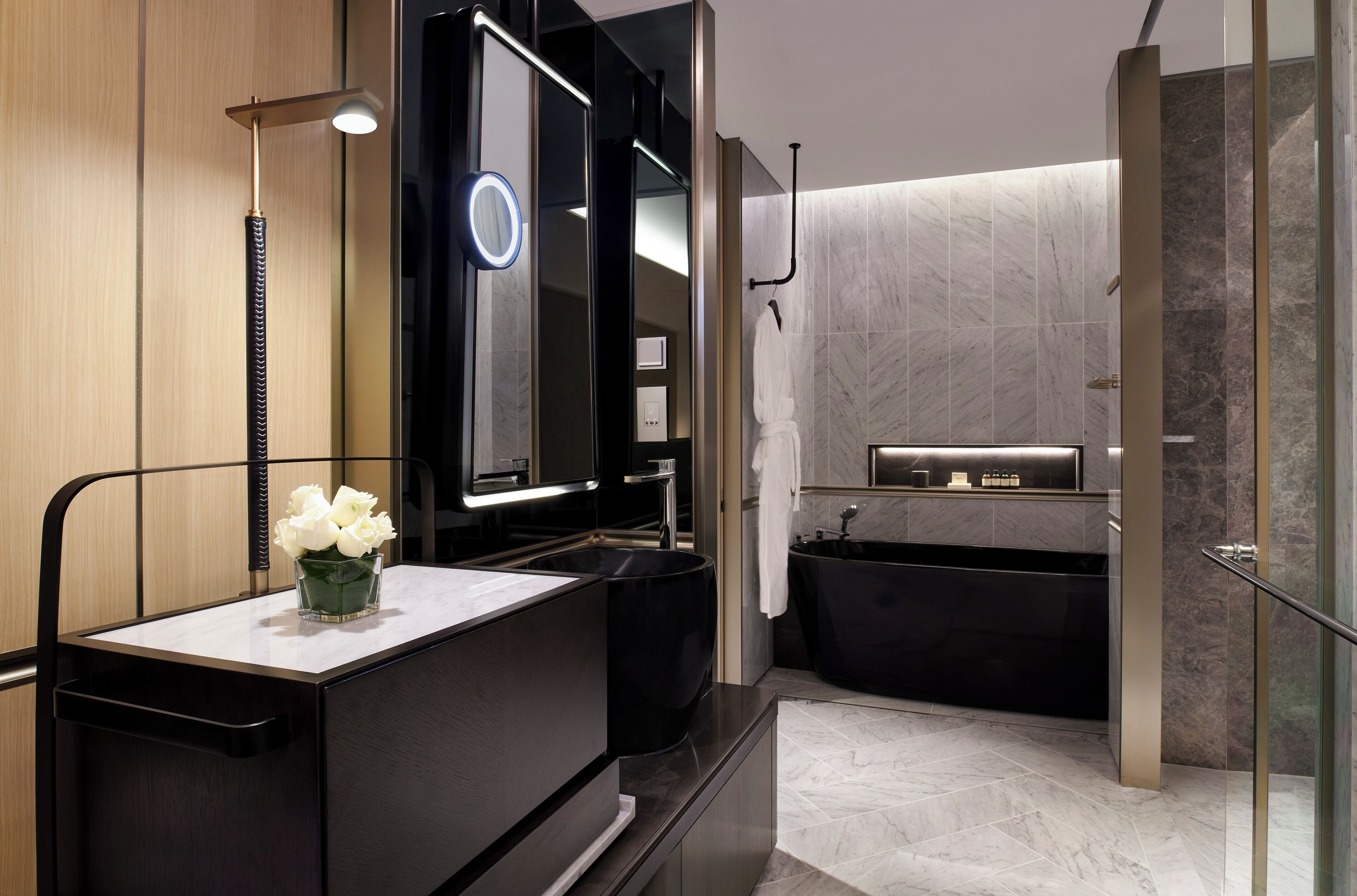 separate bathtub and shower, rainfall showerhead, free toiletries