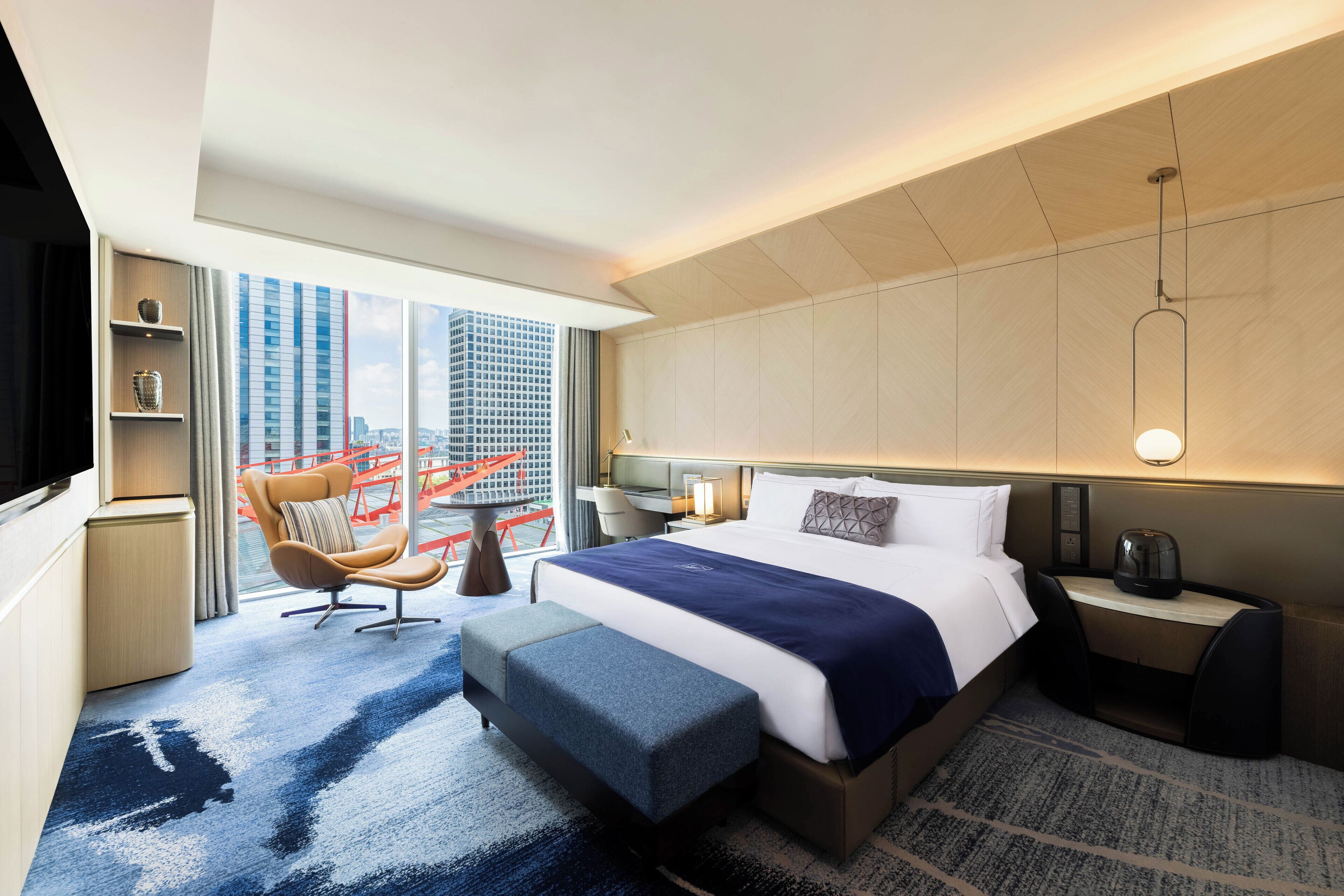 PREMIER 2 BEDROOM SUITE Panorama View King and 2 Single - 124sm | シティ ビュー