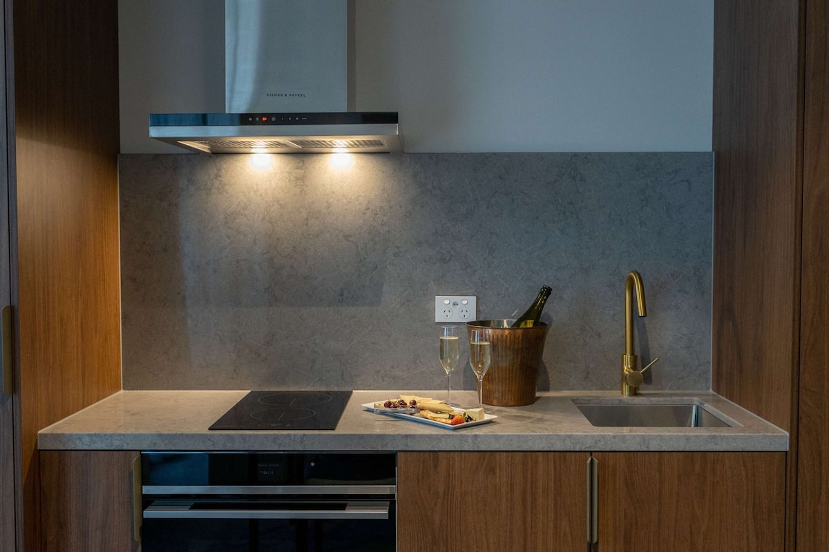 1 bedroom, minibar, in-room safe, desk