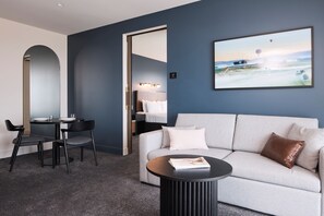 One Bedroom King Apartment | Living area - Rydges Ringwood (Ringwood)