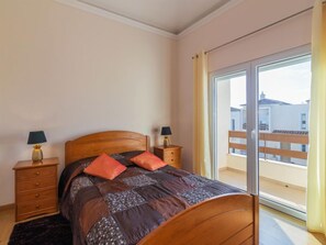 2 chambres, bureau, accès Internet