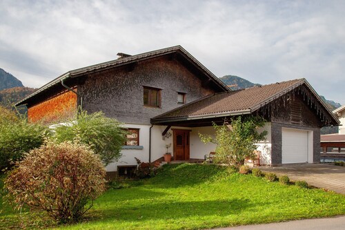 Ferienhaus "Villa Kanisblick" mit Bergblick, Garten & WLAN