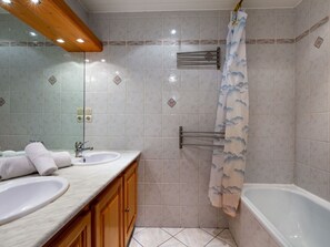 Towels - Lovely apartment for 7 people with WIFI, TV and balcony (Les Boisses)