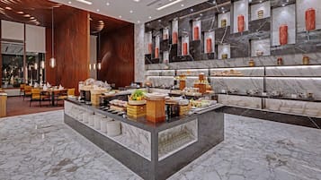 2 restaurants, vegetarian cuisine