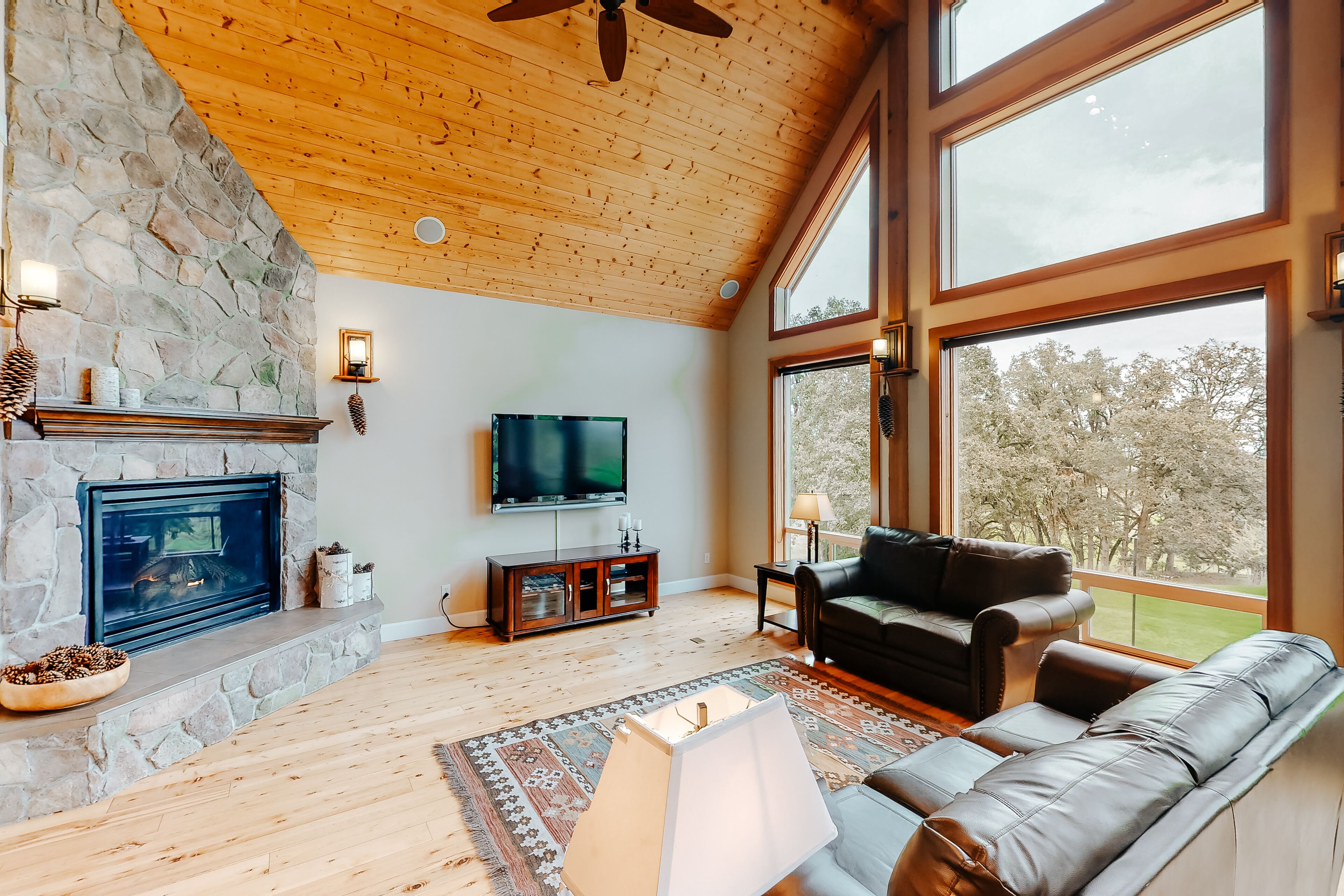 Spacious, Three-Story House w/ Large Deck, Gas Fireplace, and Valley Views!