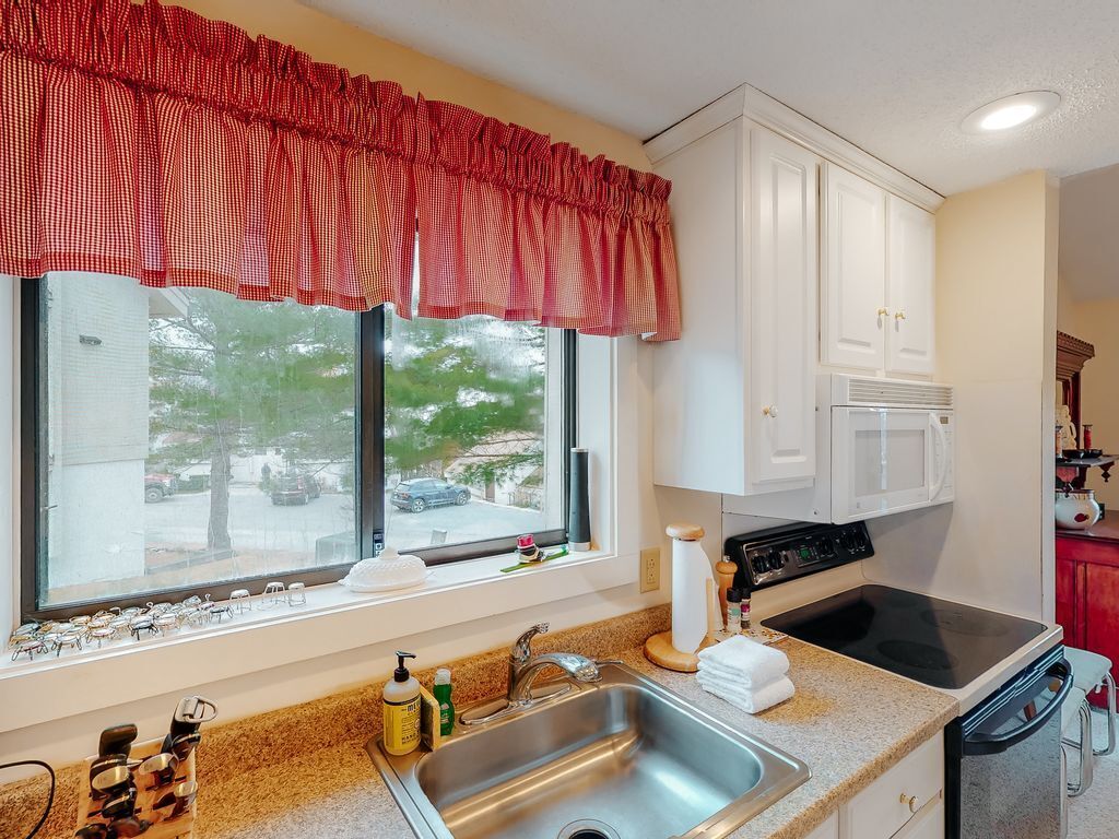 冰箱、微波炉、烤箱、炉灶