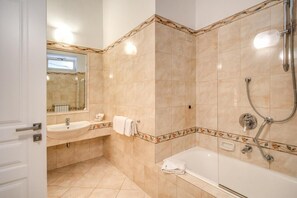 Bathtub - Residenza Italia nel quartiere Monti (Roma)