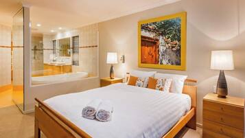 4 bedrooms, desk, iron/ironing board