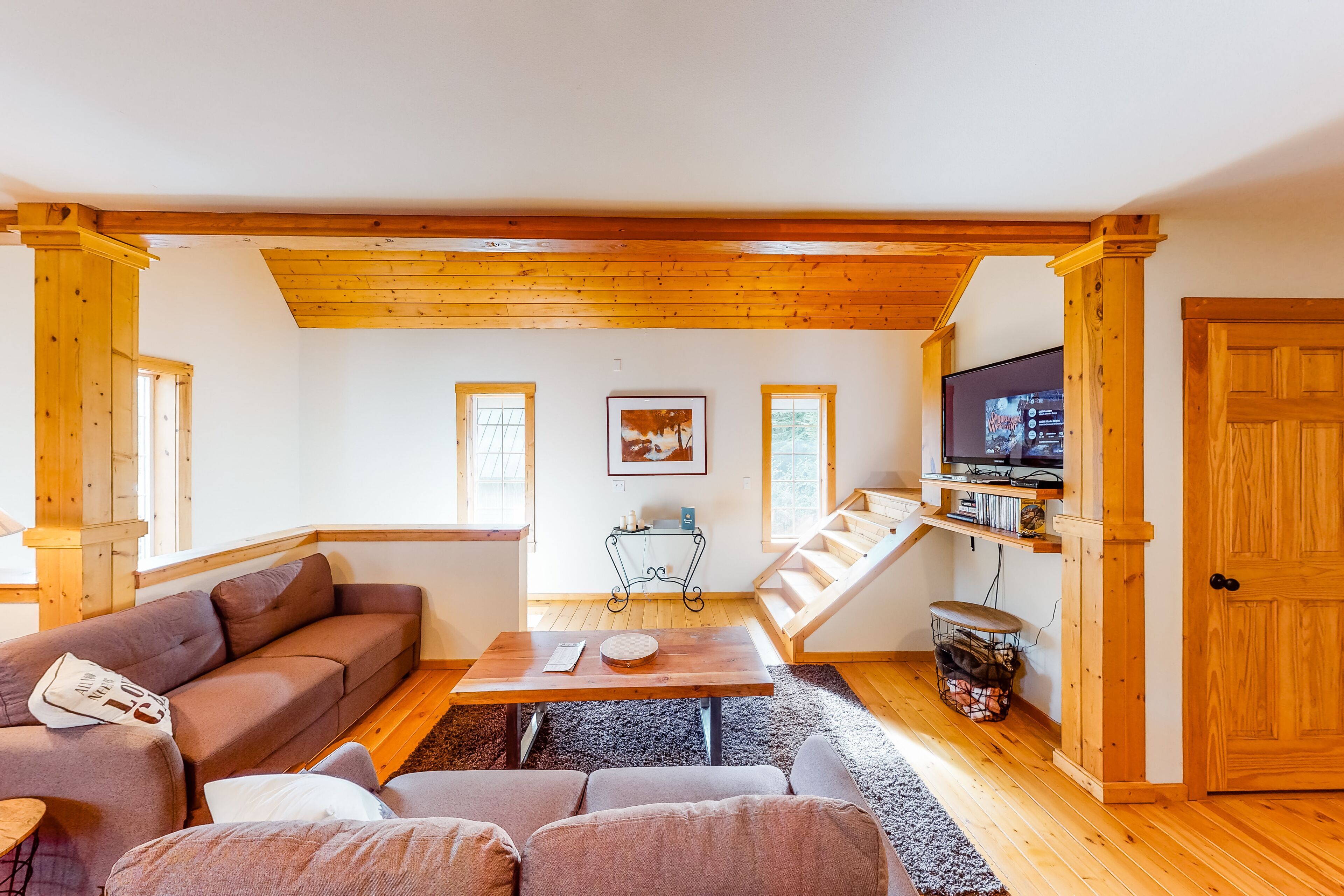 Mountainside home with a private deck, balcony, & hot tub