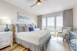 2 bedrooms, iron/ironing board, Internet, bed sheets - 7th floor condo with ocean views, shared pool, central AC, and washer/dryer (Destin)