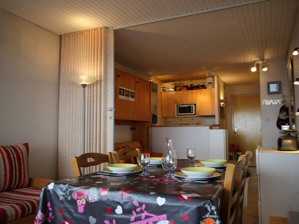 Dining - Cozy studio for 4 people with valley view in Chamrousse (Chamrousse)