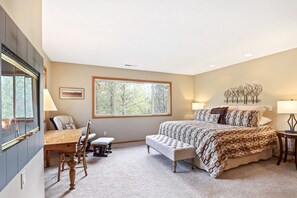 3 bedrooms, free Internet, bed sheets