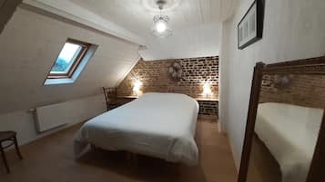 4 Schlafzimmer, Bügeleisen/Bügelbrett, Reisekinderbett, WLAN