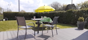 Outdoor dining - CHEZ TANTE ESTELLE (Bollezeele)
