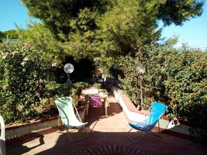 Outdoor dining - VILLA ALESSANDRA (Lido di Noto)