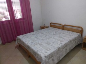 3 bedrooms, iron/ironing board, WiFi, bed sheets - VILLA ALESSANDRA (Lido di Noto)