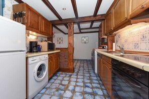 Køleskab, mikrobølgeovn, ovn, opvaskemaskine