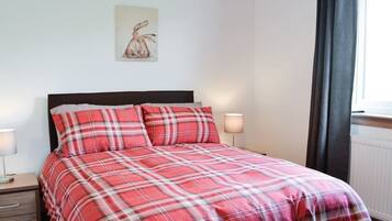3 bedrooms, iron/ironing board, travel crib, free WiFi