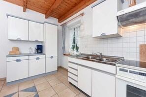 Køleskab, mikrobølgeovn, ovn, opvaskemaskine