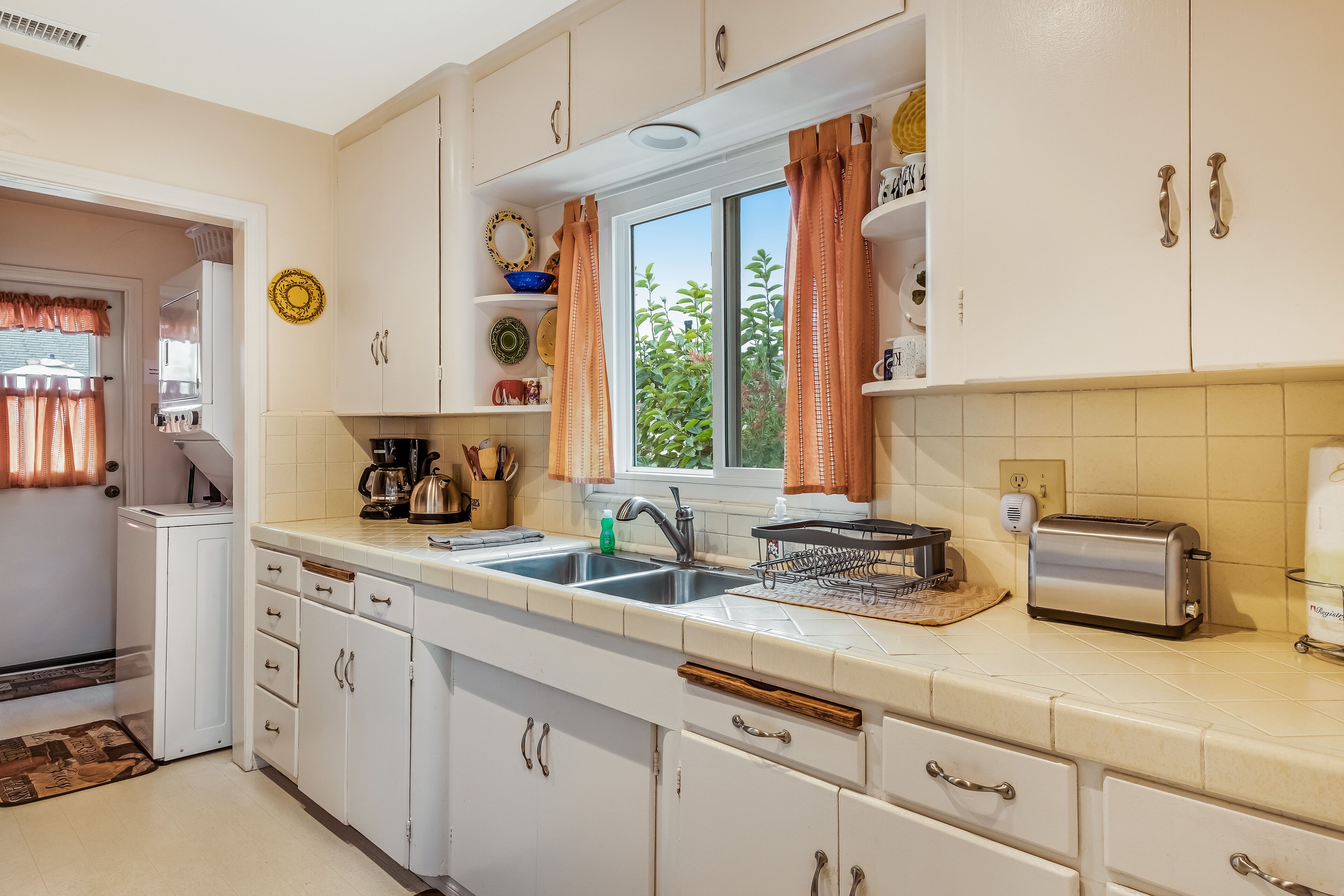 Quaint home with WiFi, central AC, & furnished patio with private gas grill