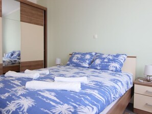2 slaapkamers, een strijkplank/strijkijzer, wifi, beddengoed