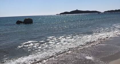 Villa with private pool, all amenities, Pinarello beach 5 minutes away.