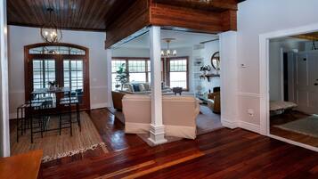 Smart TV, fireplace, DVD player, books