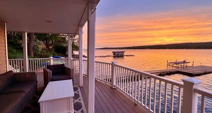 Lakefront Luxury:Your Perfect Finger Lakes Getaway! Come Create Lasting Memories