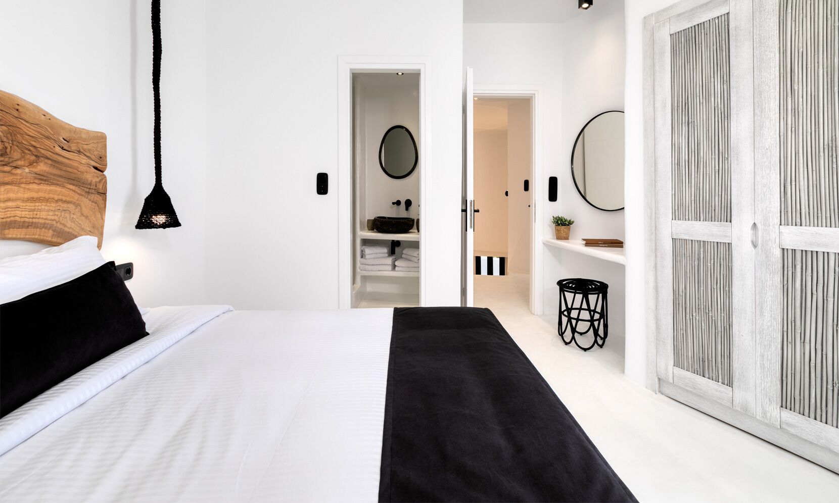 5 bedrooms, in-room safe, iron/ironing board, WiFi