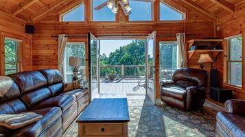 TV connectée, cheminée, table de tennis de table