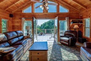 Smart TV, fireplace, ping pong