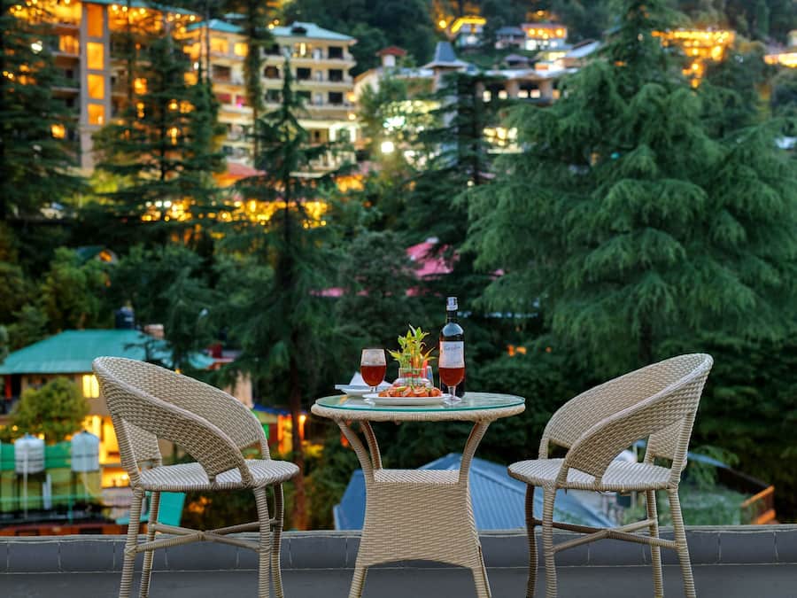 Deluxe Double Room | Terrace/patio