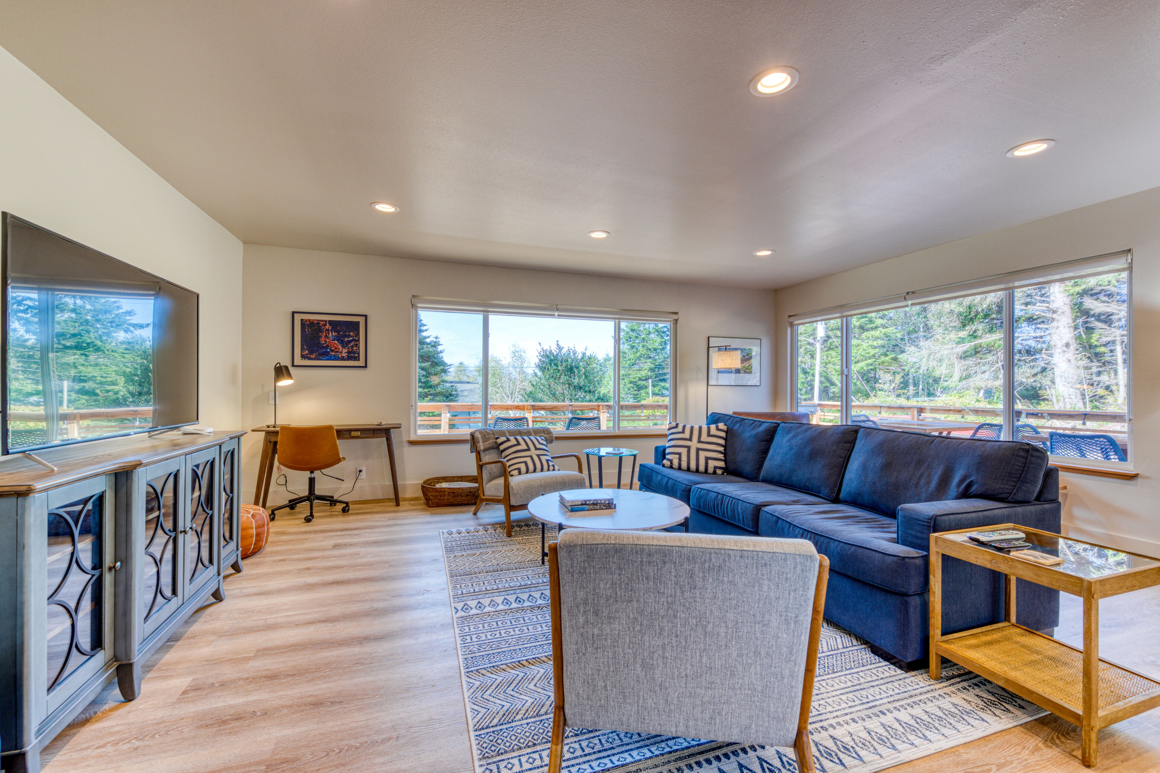 Dog-friendly two-story home w/furnished deck, mountain views, & foosball table