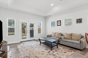 TV - Perfect Private Beach Getaway Walk to the Ocean! (Panama City)