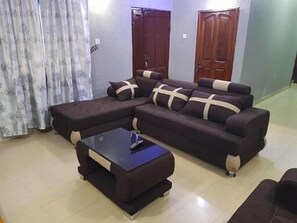 Flat-screen TV - Residency Hotel Lagos Airport (Lagos)