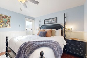 1 soverom, strykejern/-brett, internettilgang og sengetøy