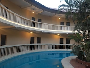 Piscine extérieure