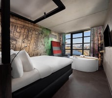 Wellness Panorama Room | Χρηματοκιβώτιο στο δωμάτιο, γραφείο, χώρος εργασίας για λάπτοπ 