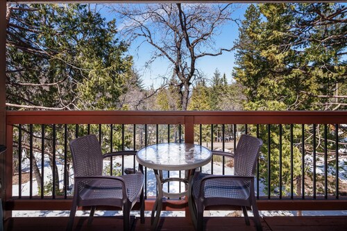 (B208) Loft Condominiums