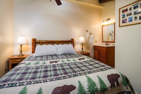 1 bedroom, internet, bed sheets. (B208) Loft Condominiums