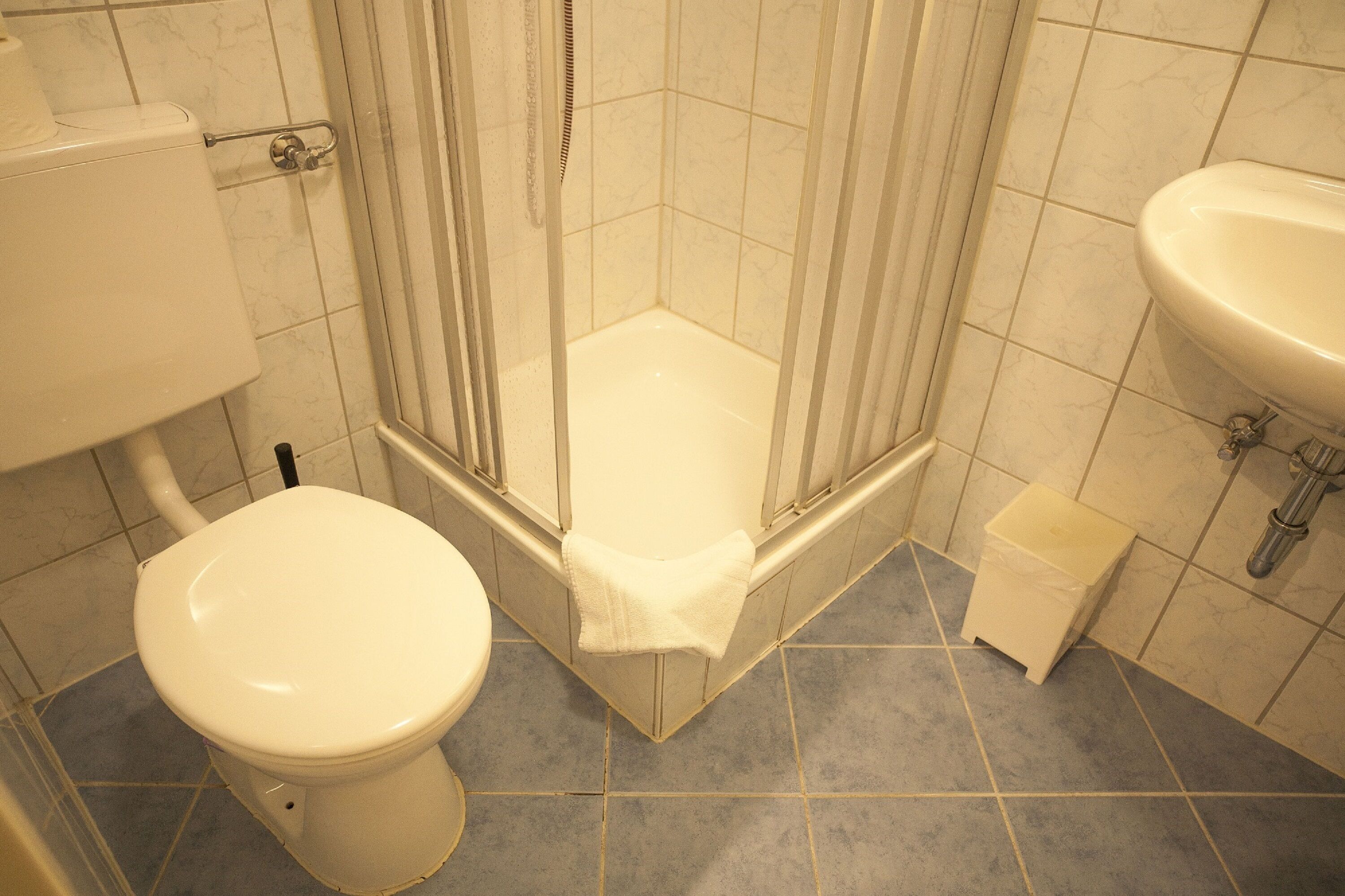 Comfort-Apartment | Dusche im Bad
