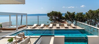 NEW!Villa Bava with 4 en-suite bedrooms, heated 33 sqm pool