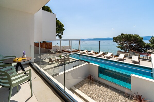 Piscine extérieure, piscine chauffée