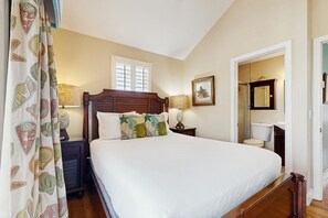 2 bedrooms, iron/ironing board, internet, bed sheets