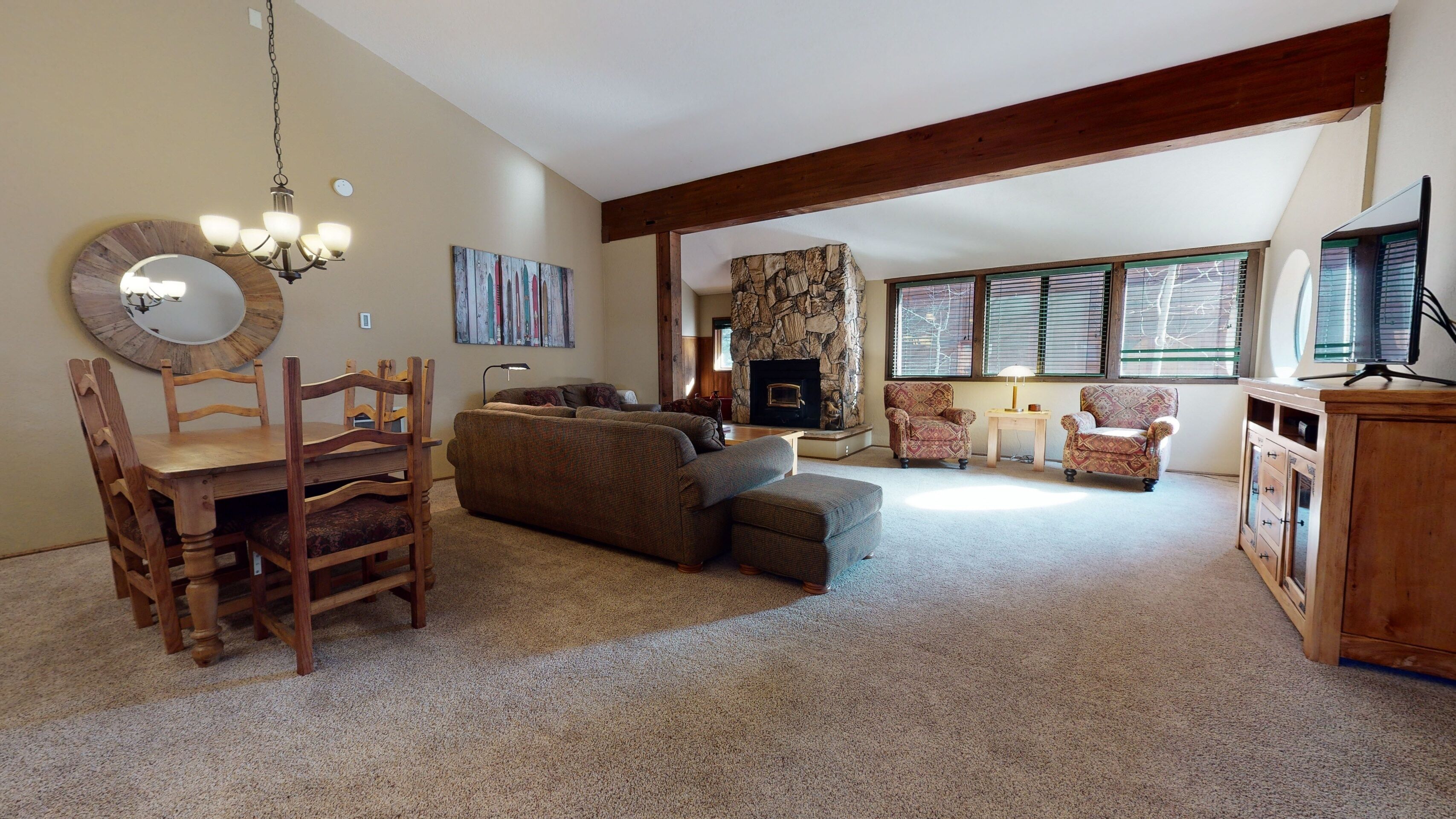 Helios North 6 Spacious and Bright, Pet-friendly, Walk to The Village Gondola by Redawning