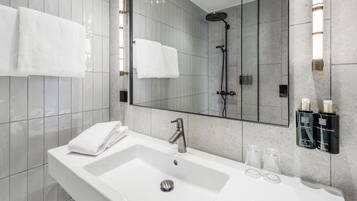 Chambre Double Deluxe | Salle de bain